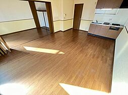 ラフォーレ十日市 8階3LDKのリビング/ダイニング