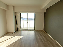 アイ・レジデンシーズ西条 4階1Kのリビング/ダイニング