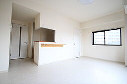 ヴィラ　オアシス 7階ワンルームのリビング/ダイニング