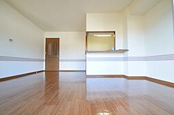 メープルNAKAGAWA 1階2LDKのリビング/ダイニング