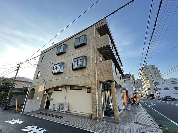 メゾン・ドウエスト ｜広島県広島市西区庚午北3丁目(賃貸マンション2DK・3階・32.00㎡)の写真 その1