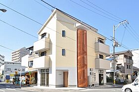 ファミーユ・Hana  ｜ 広島県広島市西区楠木町3丁目（賃貸アパート1R・3階・32.06㎡） その1