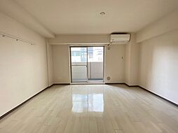 アーバン　ドエル 6階ワンルームのリビング/ダイニング