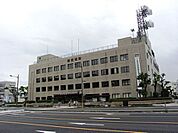 役所「広島市南区役所まで1902ｍ」