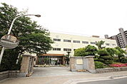 役所「広島県庁まで1974ｍ」