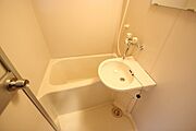 ※他号室の写真になります