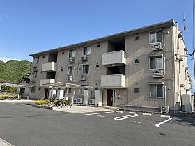 フリージア  ｜ 広島県東広島市西条町御薗宇（賃貸アパート2LDK・2階・58.07㎡） その1