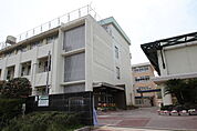 高校・高専「私立広島音楽高校まで2018ｍ」