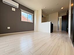 Hale ELUEKO 2階2LDKのリビング/ダイニング