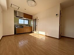 ジョイパレス南観音 6階2DKのリビング/ダイニング