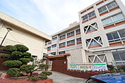小学校「海田町立海田南小学校まで374ｍ」
