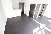※掲載写真は同マンション別部屋参考写真となります。
