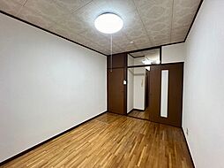 第2メゾン本町 102 1階1Kのリビング/ダイニング