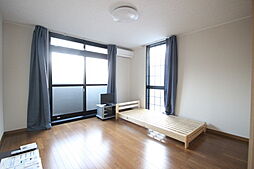 レオパレス泉 3階1Kのリビング/ダイニング