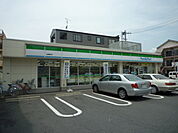 コンビニ「ファミリーマート吉島町店まで454ｍ」