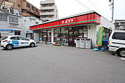 コンビニ「ポプラ草津南店まで105ｍ」