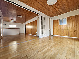 牛田早稲田1丁目貸家 4LDKのリビング/ダイニング