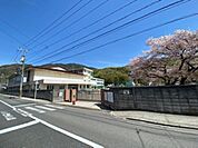 小学校「呉市立三坂地小学校まで1009ｍ」