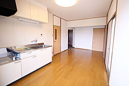 カルチェ川内 2階2LDKのリビング/ダイニング