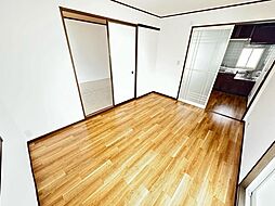 ベルグランフロイデ 2階2DKのリビング/ダイニング