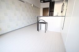 アルファービル 5階ワンルームのリビング/ダイニング