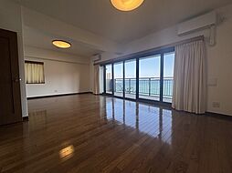 ロイヤルハイツ一茶苑 2階3LDKのリビング/ダイニング