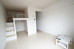 ミランダセジュール 2階ワンルームのリビング/ダイニング