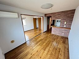 ルミエールA館 2階1LDKのリビング/ダイニング