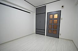 ロイヤル東雲 4階1Kのリビング/ダイニング