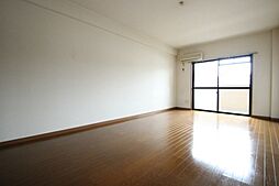 WIDE ONE KAWAI 3階1Kのリビング/ダイニング