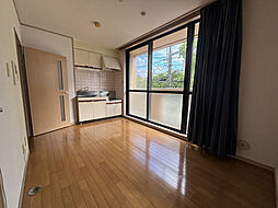 エターナル石本 2階1LDKのリビング/ダイニング