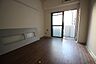 リビング/ダイニング：※別部屋の写真です