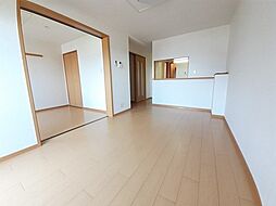 サニーレジデンス　II 2階2LDKのリビング/ダイニング