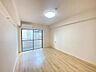 リビング/ダイニング：※別部屋の写真です