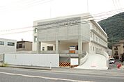 病院「医療法人長久堂野村病院まで734ｍ」