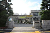 中学校「広島市立江波中学校まで302ｍ」