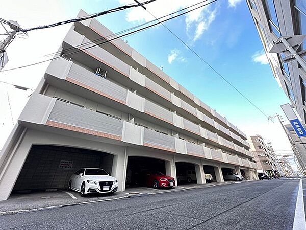 広島県広島市中区堺町1丁目(賃貸マンション3DK・4階・64.00㎡)の写真 その1