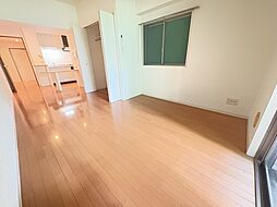 グラビスコート上幟町 5階ワンルームのリビング/ダイニング