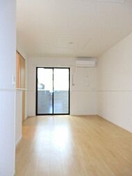 リバー　サイド　ストーリーＢ 1階1LDKのリビング/ダイニング