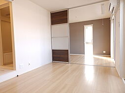 ソフィア 2階1LDKのリビング/ダイニング