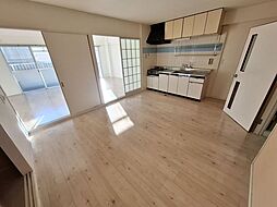 キャピトルアクア 4階2DKのリビング/ダイニング