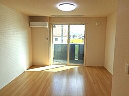 ハイアークE 2階ワンルームのリビング/ダイニング