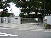 小学校「広島市立可部南小学校まで1484ｍ」