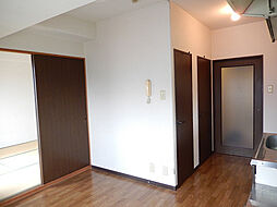 コスミック 7階2DKのリビング/ダイニング