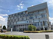 役所「岩国市役所まで830ｍ」