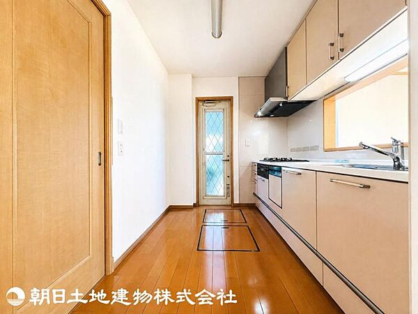 キッチンを拡大表示