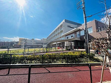 八王子市立 いずみの森義務教育学校 特別支援学級・前期迄460m