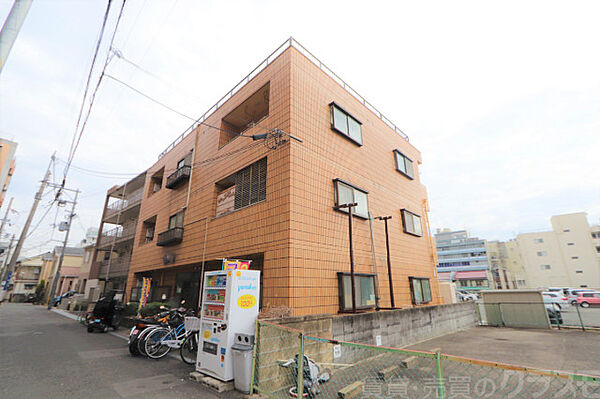 三匹のKOBUTA ｜大阪府寝屋川市本町(賃貸マンション1R・3階・17.00㎡)の写真 その1