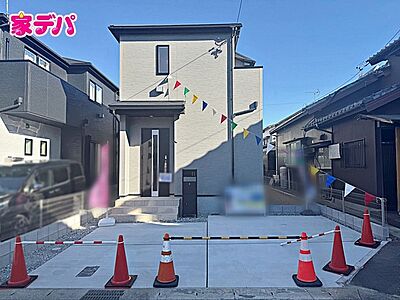 外観：【2号棟】完成しました！ ・3LDK ・階段下収納付き ・2面採光のLDKは17帖 ・全居室6帖以上 ・2階全室クローゼット付き 