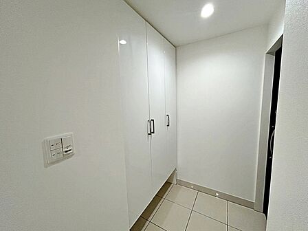 【シューズボックス】 家の顔となる玄関をスッキリさせる大容量のシューズボックス